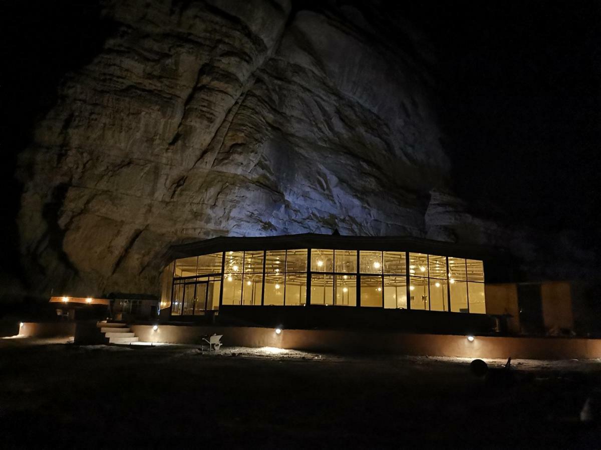 Zeina Desert Lodge Вади Рум Екстериор снимка