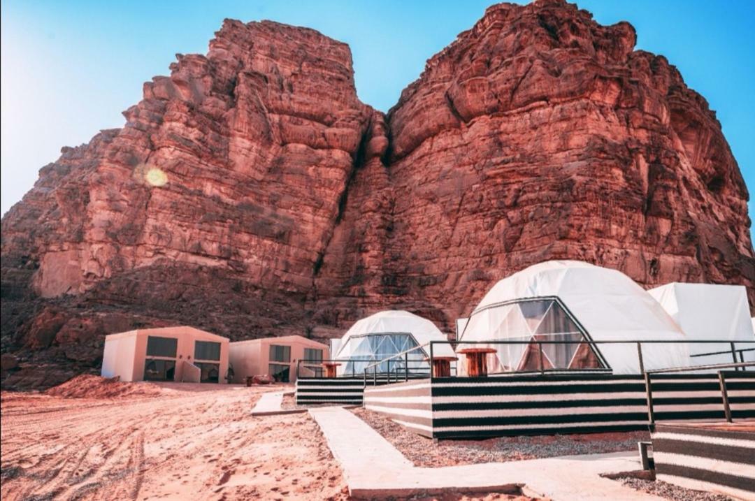 Zeina Desert Lodge Вади Рум Екстериор снимка