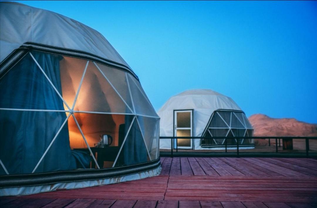 Zeina Desert Lodge Вади Рум Екстериор снимка
