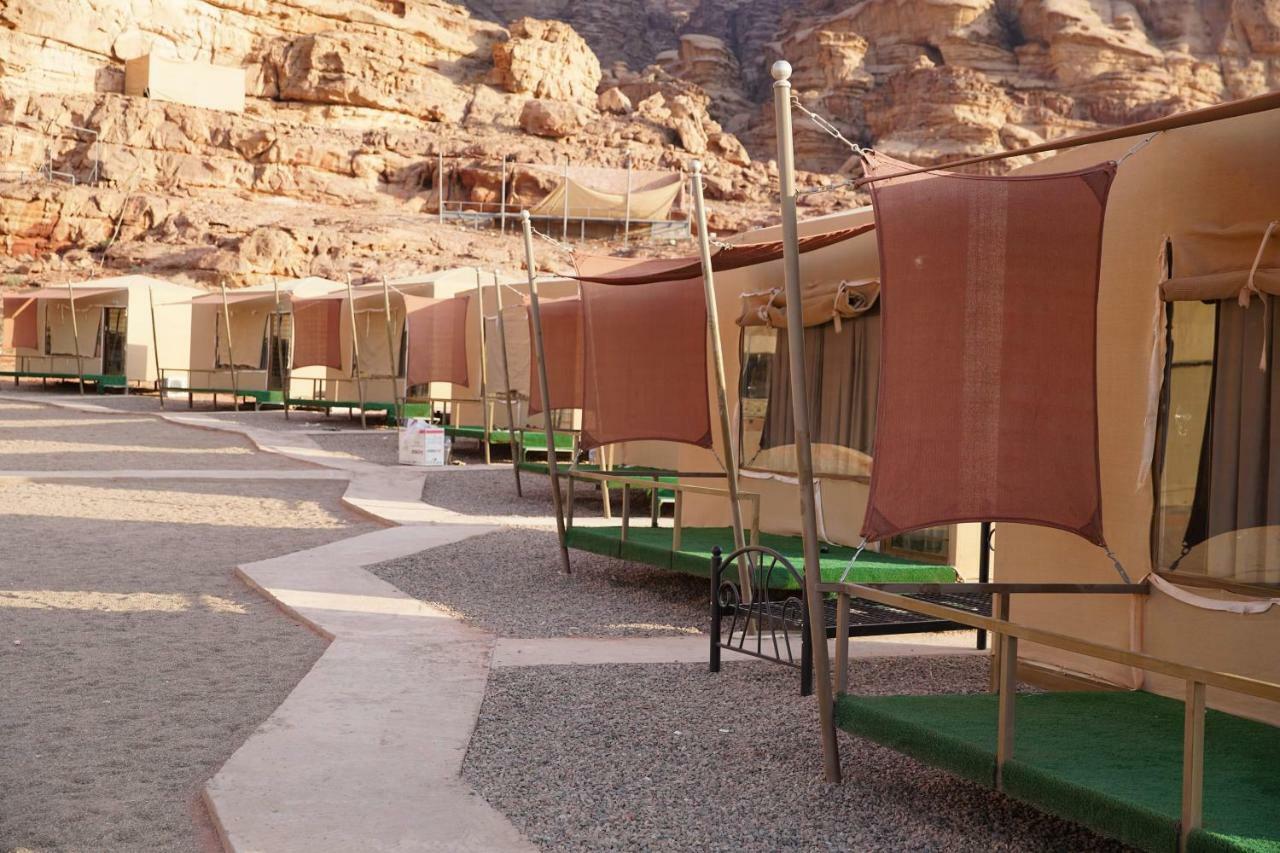 Zeina Desert Lodge Вади Рум Екстериор снимка