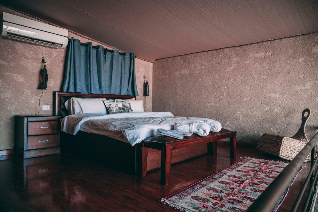 Zeina Desert Lodge Вади Рум Екстериор снимка